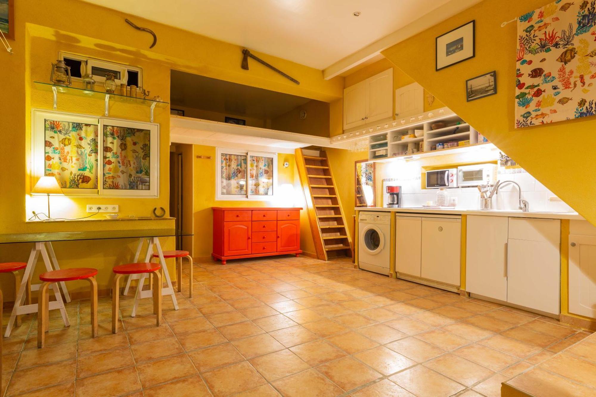 Dorm Hostel Camp Backpackers Marsilya Dış mekan fotoğraf